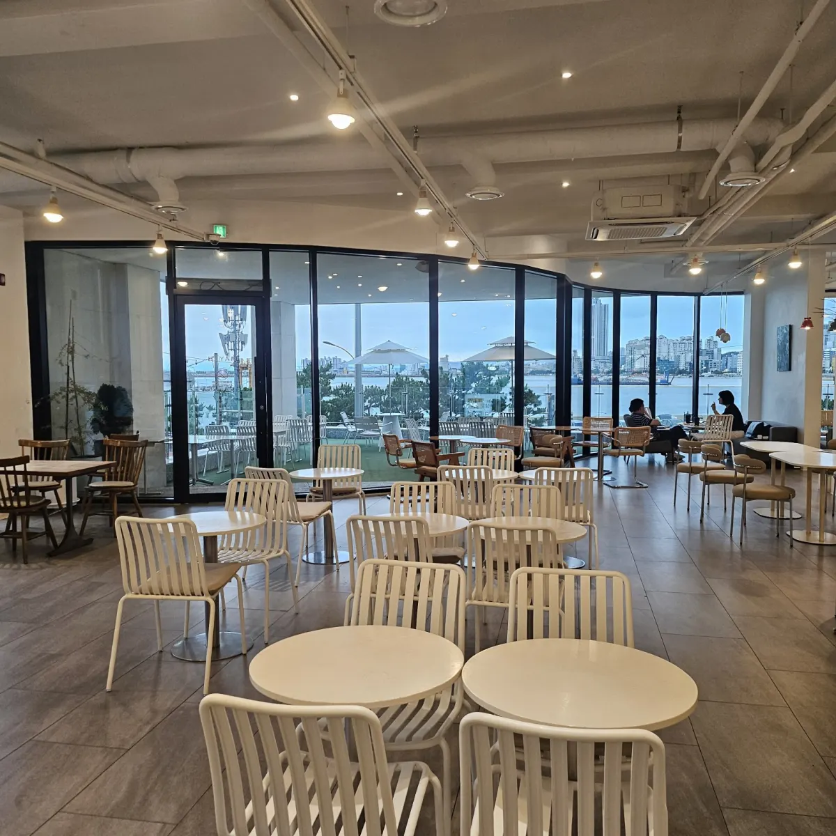 포항 영일대 오션뷰 카페 추천, 헤이안(HEYAN) 베이커리와 바다 전망까지 즐긴 후기